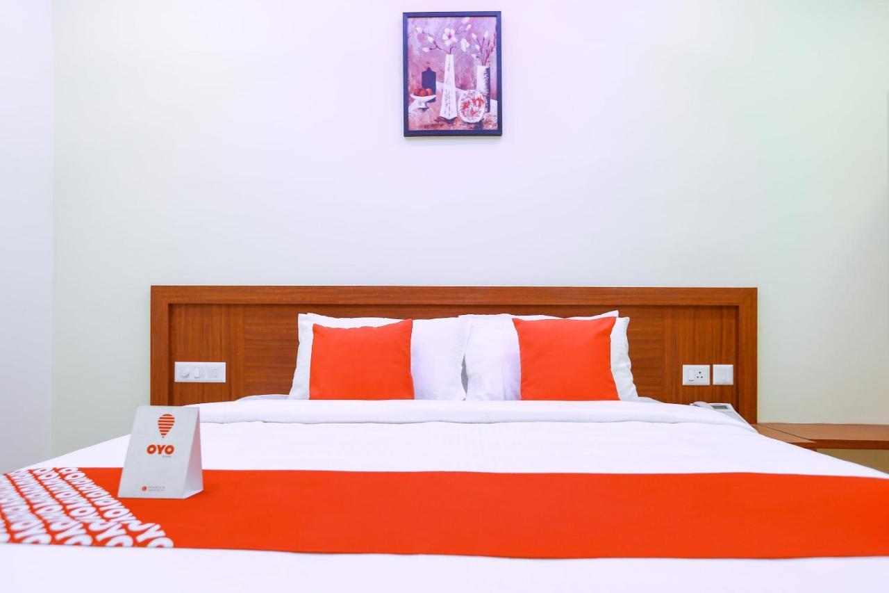 Отель Oyo Ramis Residency Каннур Экстерьер фото