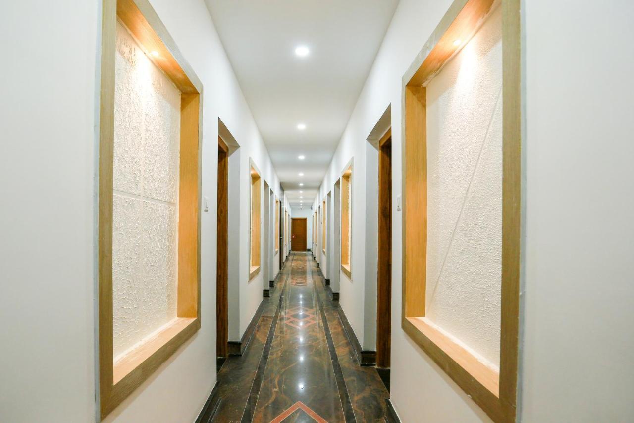 Отель Oyo Ramis Residency Каннур Экстерьер фото